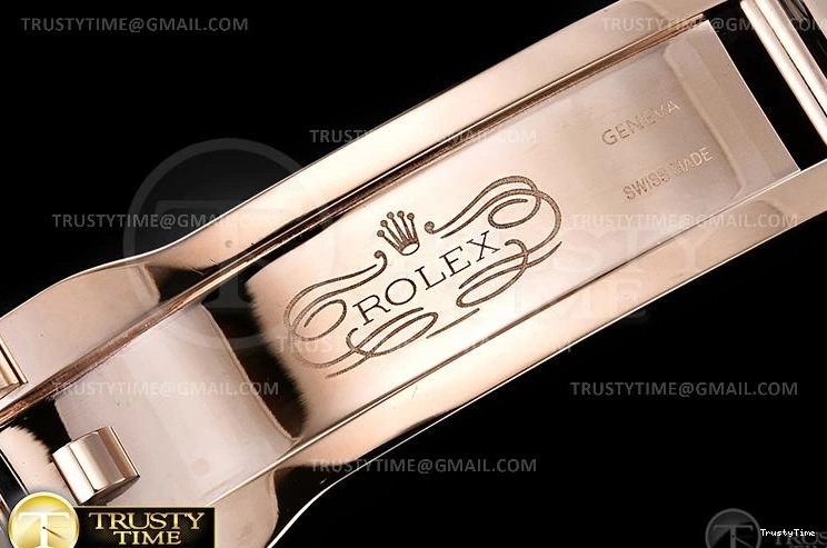 1120 RDD0223A – DayDate 36mm Packable 702